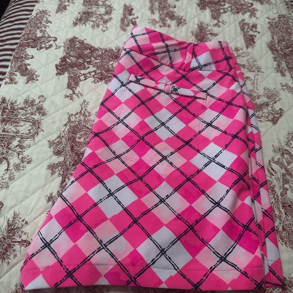 Lilly Pulitzer Pink and White Argyle Shorts - Picture 3 of 3